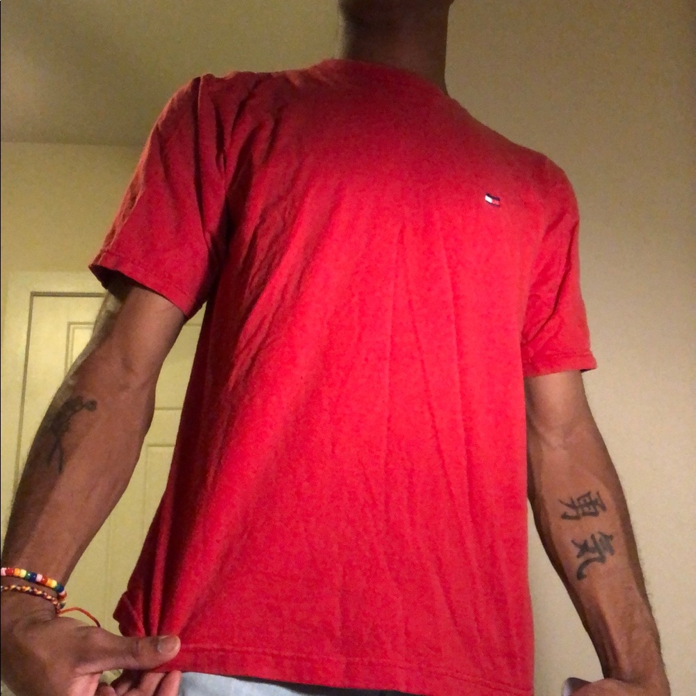 tommy t shirt